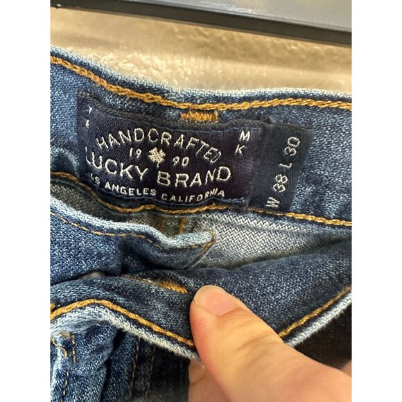 Lucky Brand Mens Blue Denim Jeans Size 38x30 Relaxed Fit Classic Style - Picture 4 of 7